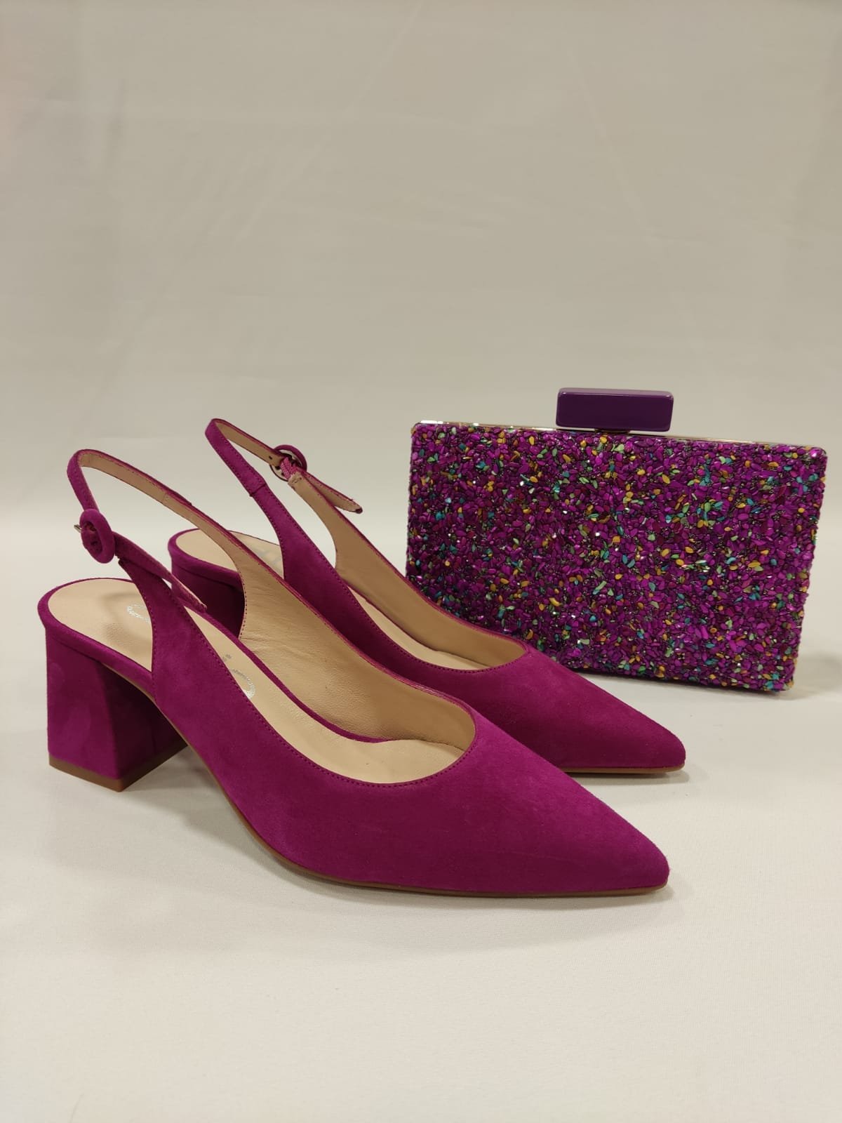 astra-dibia-tacones-laura-destalonado-salon-tacon-ancho-3