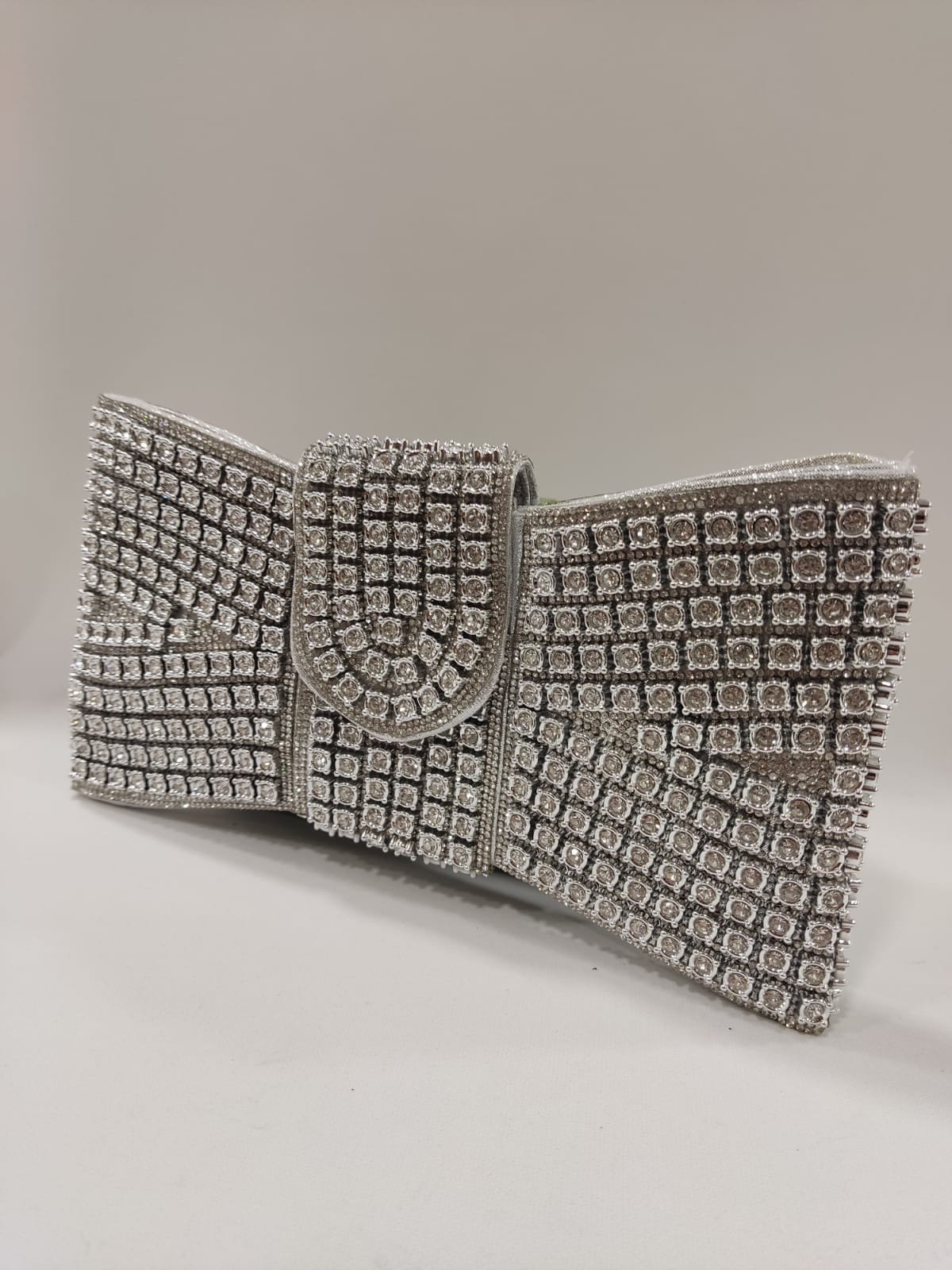 cartera-clutch-mano-lazo-piedras-swarovsky-mod-15-22-8