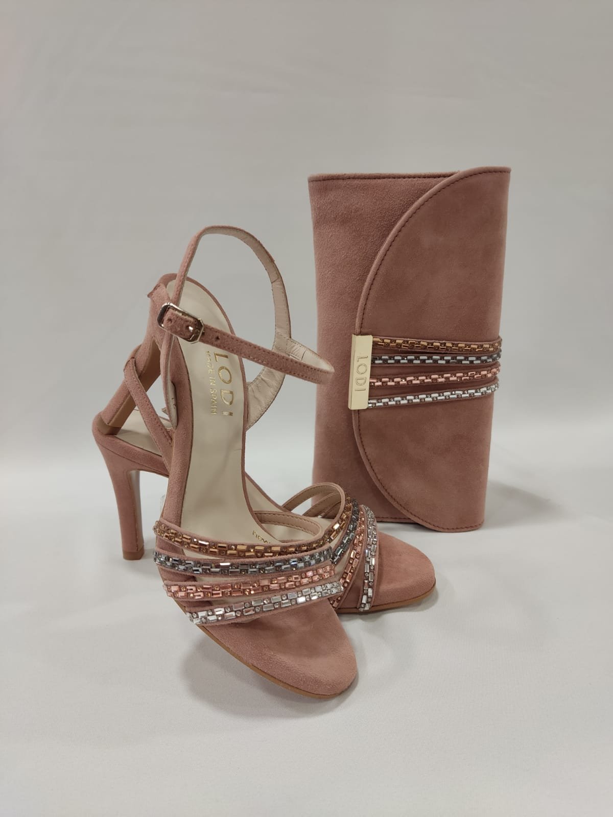 cartera-mano-inru-lodi-tacones-laura-4