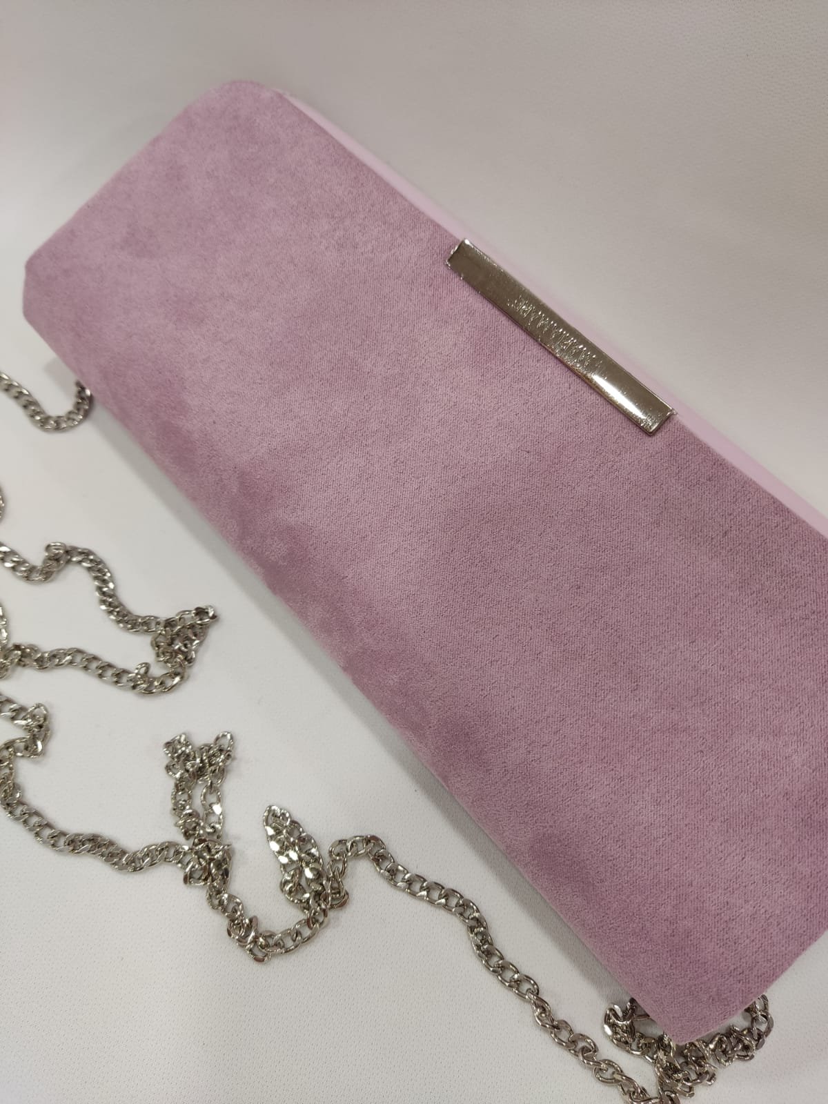 cartera-mano-sobre-tacones-laura-malva-lila-mariamare-2