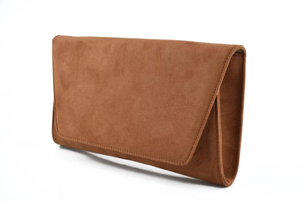 cartera-sobre-cuero-daniela-1
