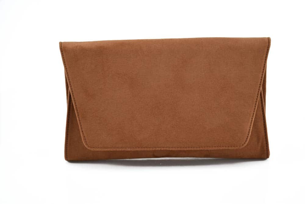 cartera-sobre-cuero-daniela-2
