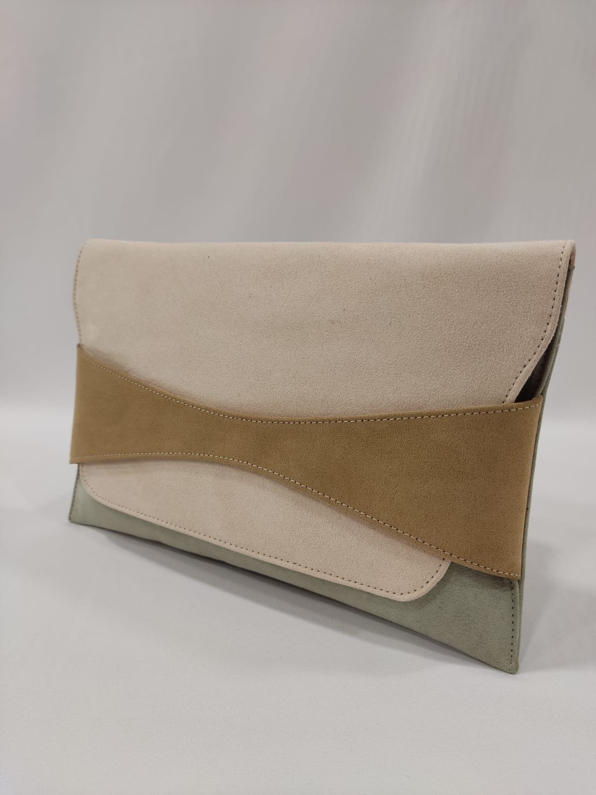 cartera-sobre-plano-banda-tacones-laura-tricolor-combi-verde-agua-1