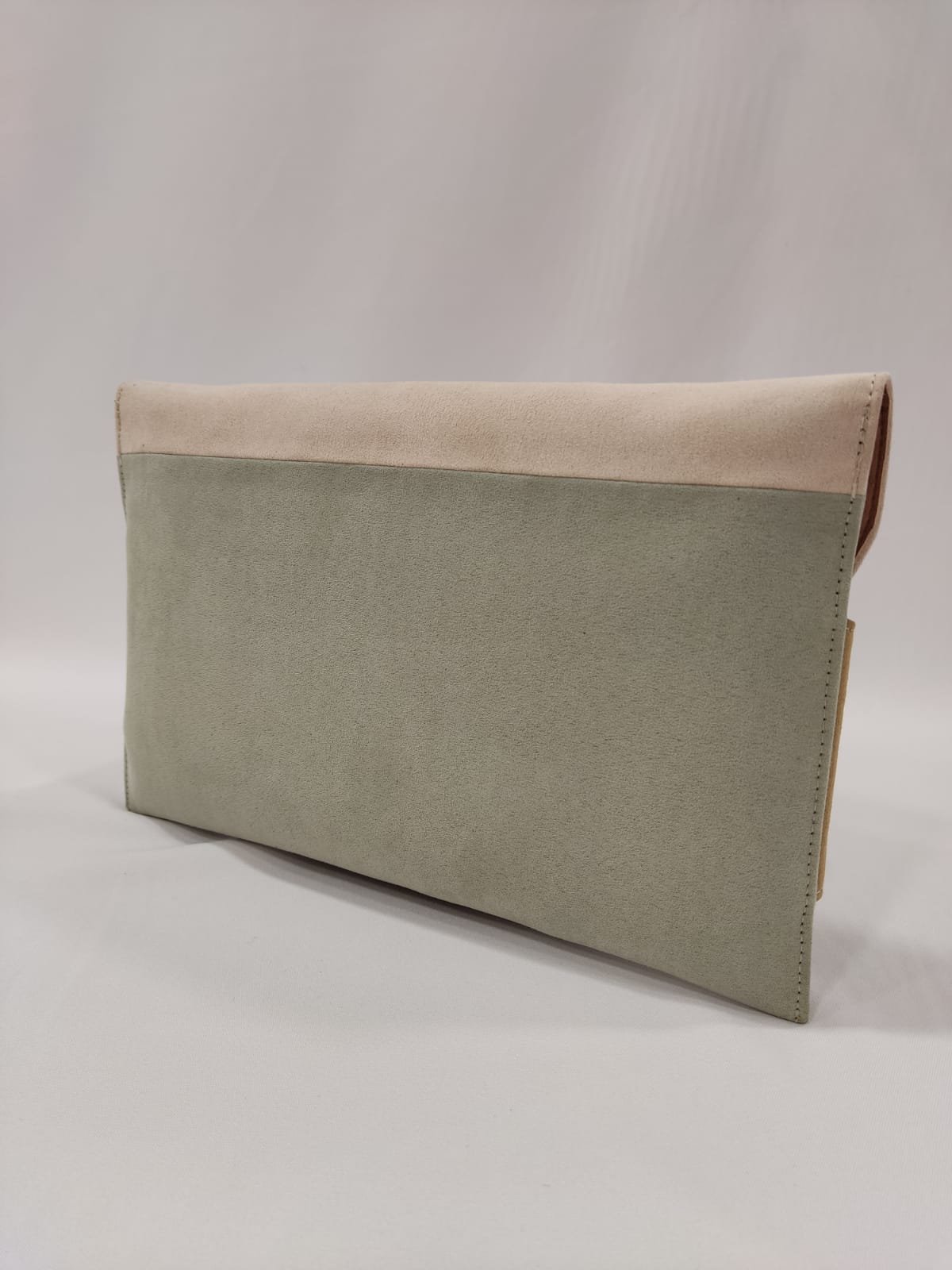 cartera-sobre-plano-banda-tacones-laura-tricolor-combi-verde-agua-2
