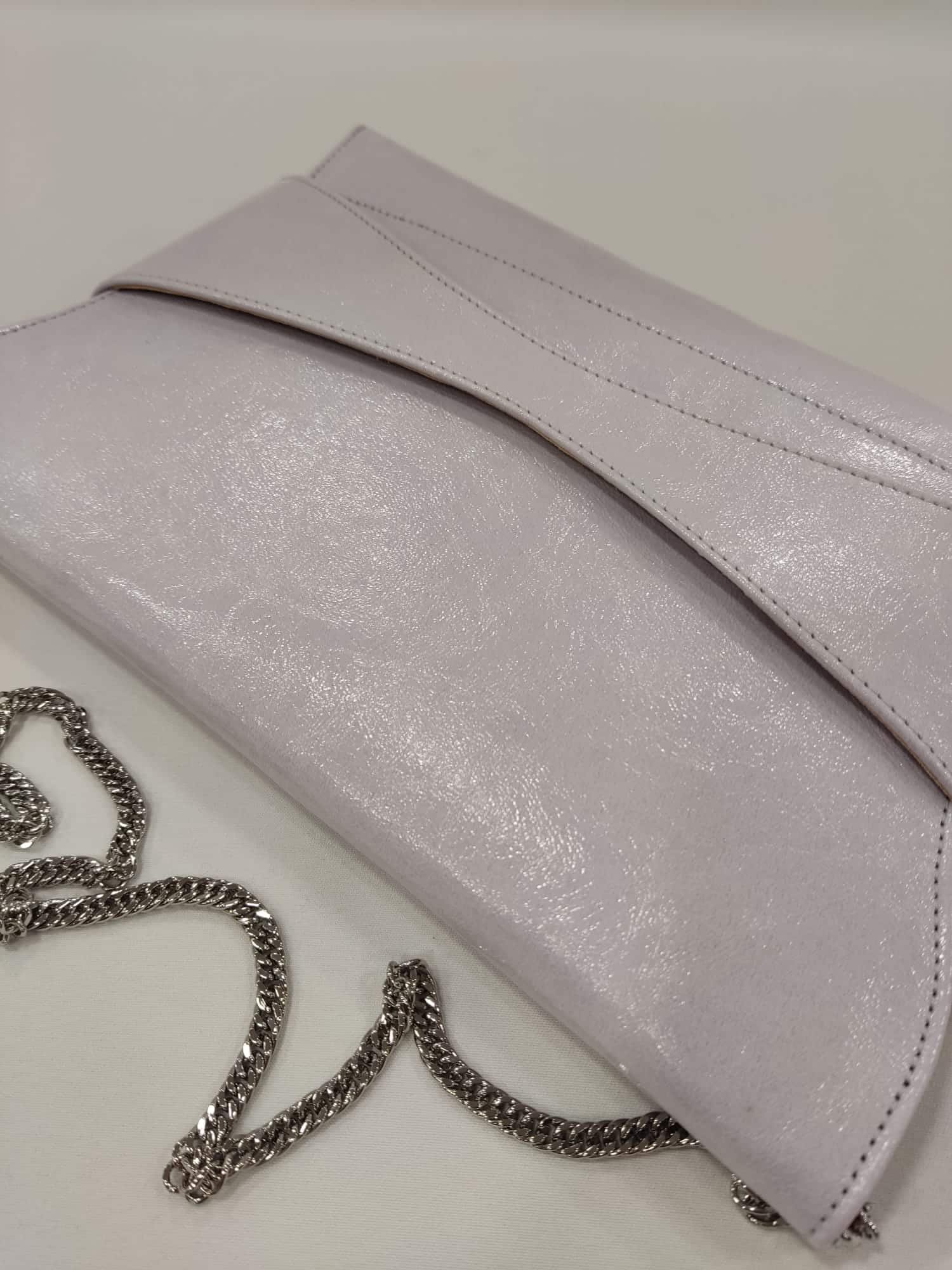cartera-sobre-plano-malva-tacones-laura-1