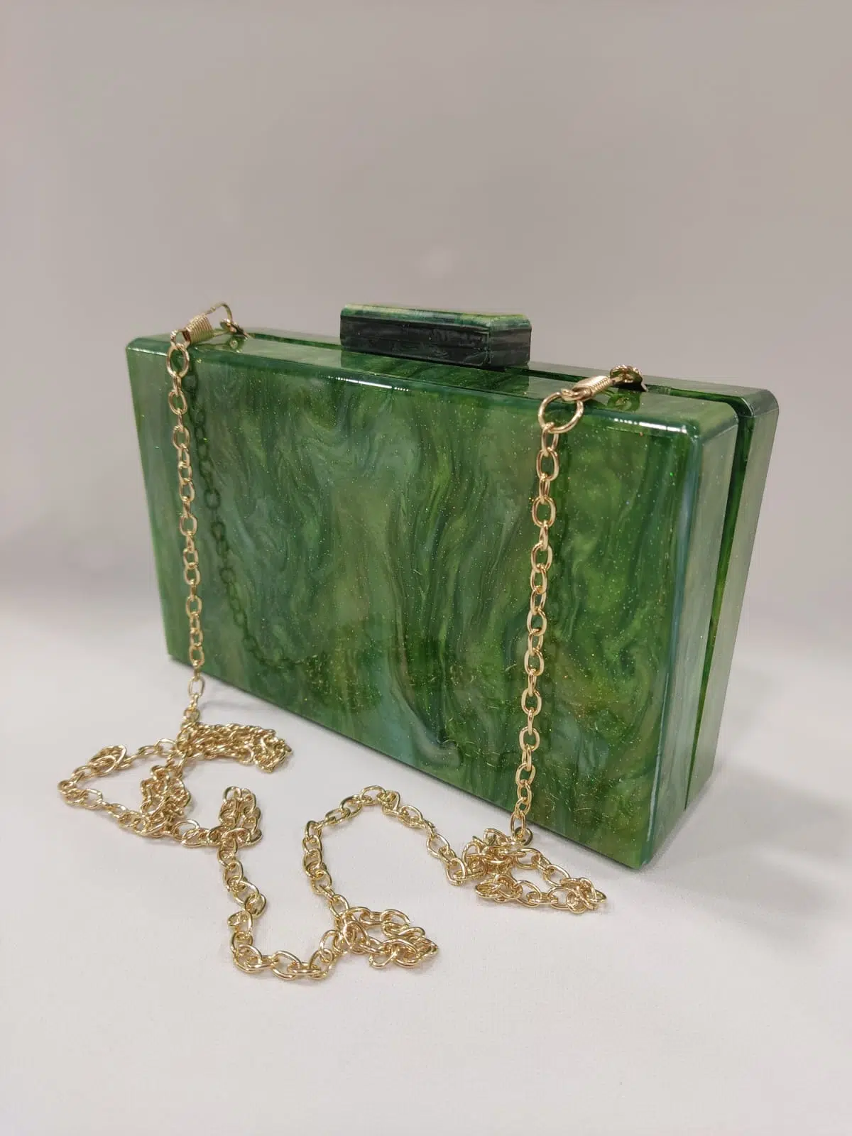 clutch-resina-cartera-tacones-laura-nacar-anacarado-mod-10-405-8