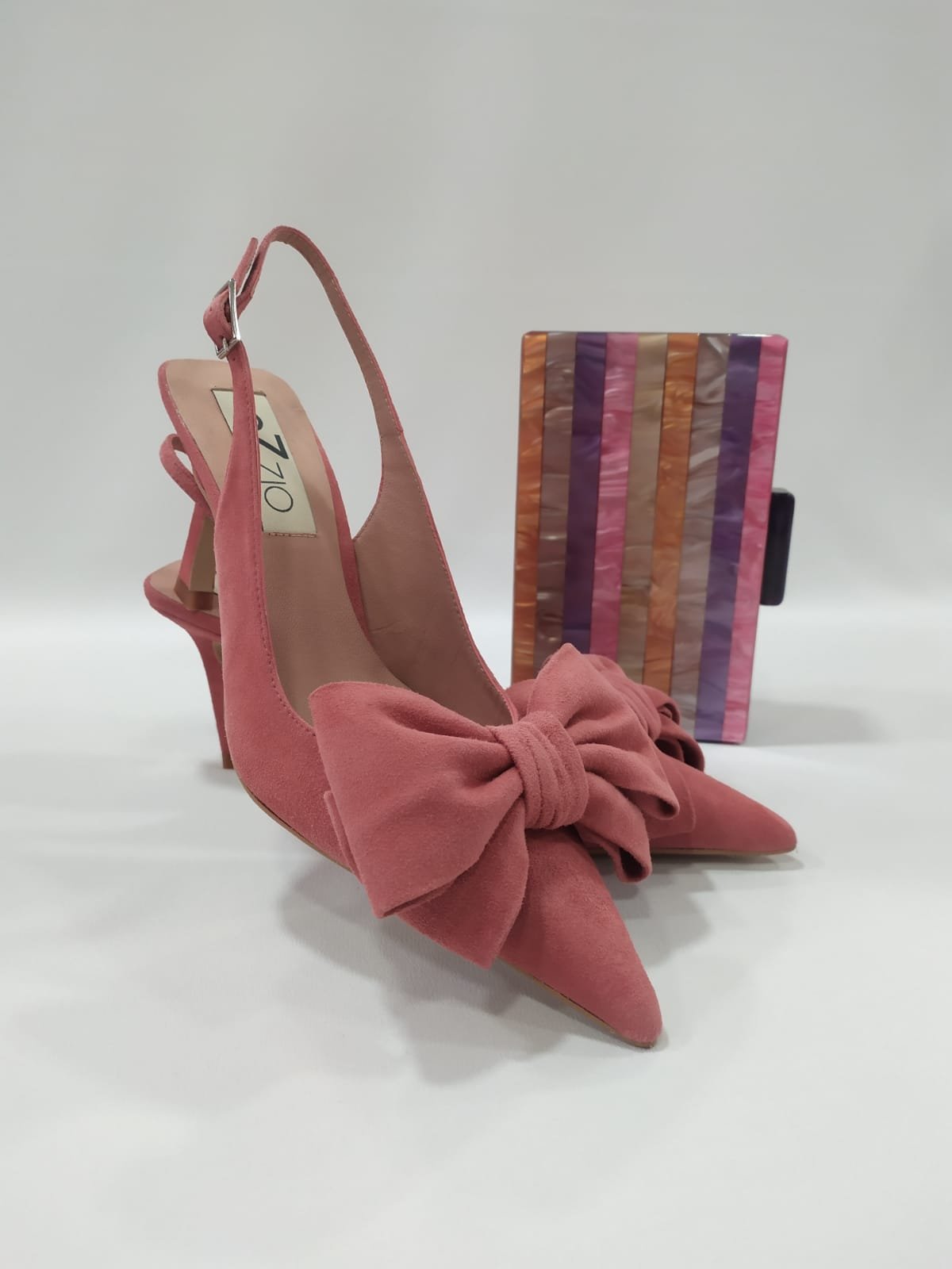 estalonado-ezzio-kiev-tacones-laura-lazo-coral-2