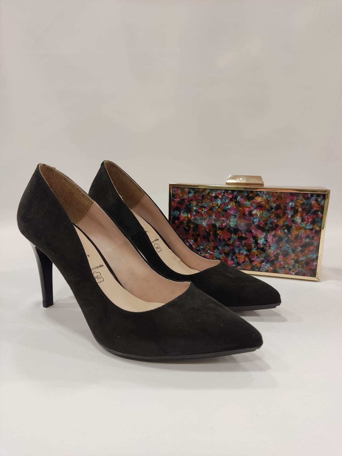 georgia-tacones-laura-negro-naranja-mostaza-1