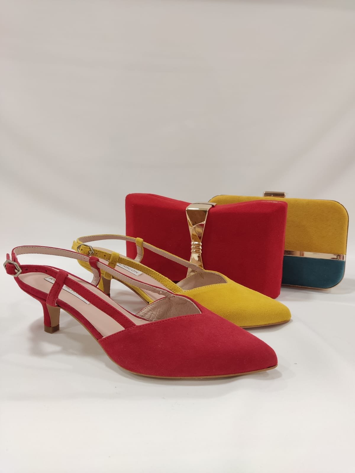 keyra-tacones-laura-rojo-mostaza-amarillo