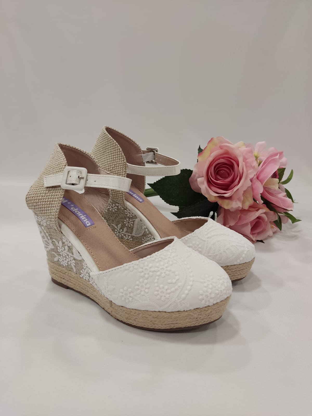 leticia-cuñas-esparto-blanco-tacones-laura-mandarina