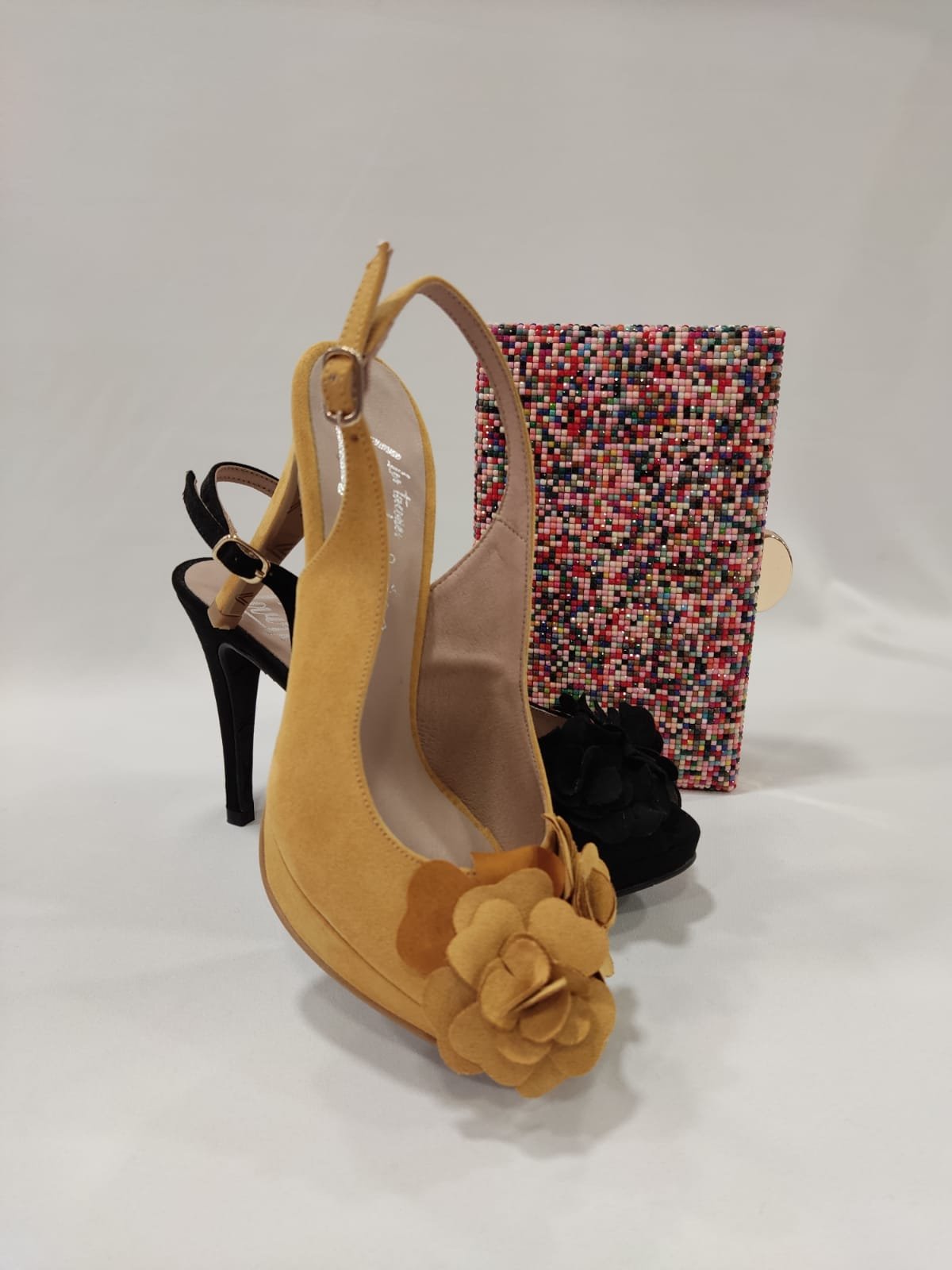 lyra-peep-toe-tacones-laura-flores-petalos-2