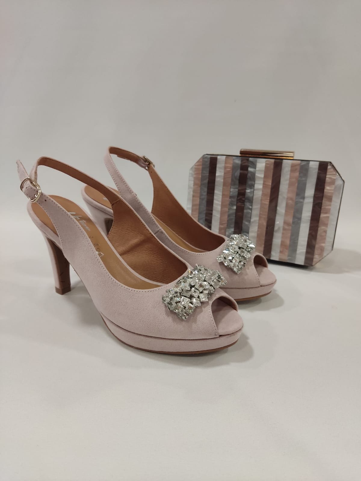 niza-tacones-laura-peep-toe-destalonado-adorno-pedreria-cristalitos-nude