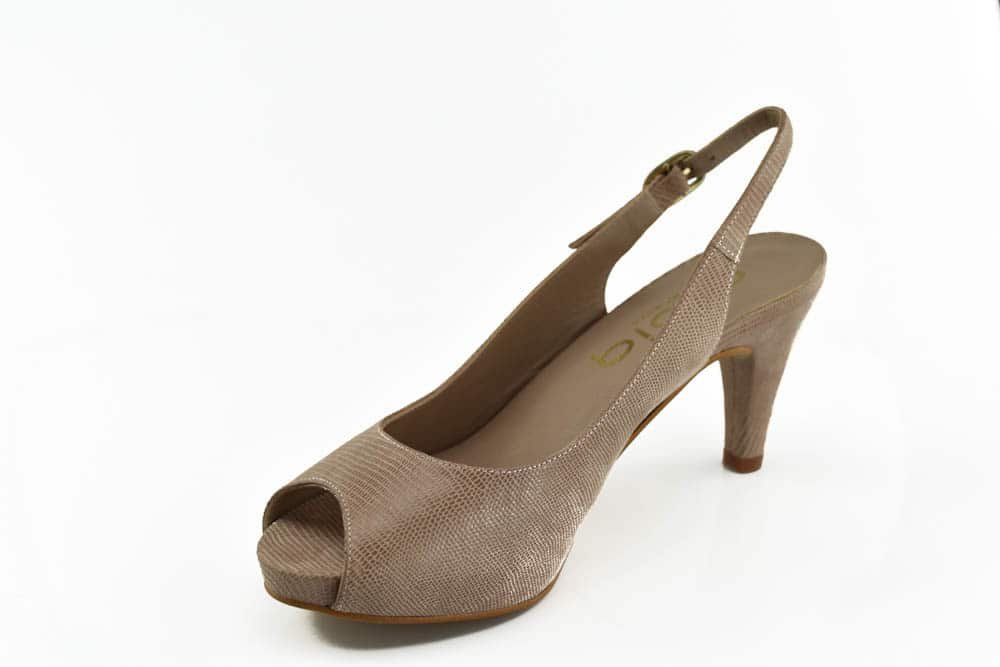 peep-toe-erna-dibia-nude-1