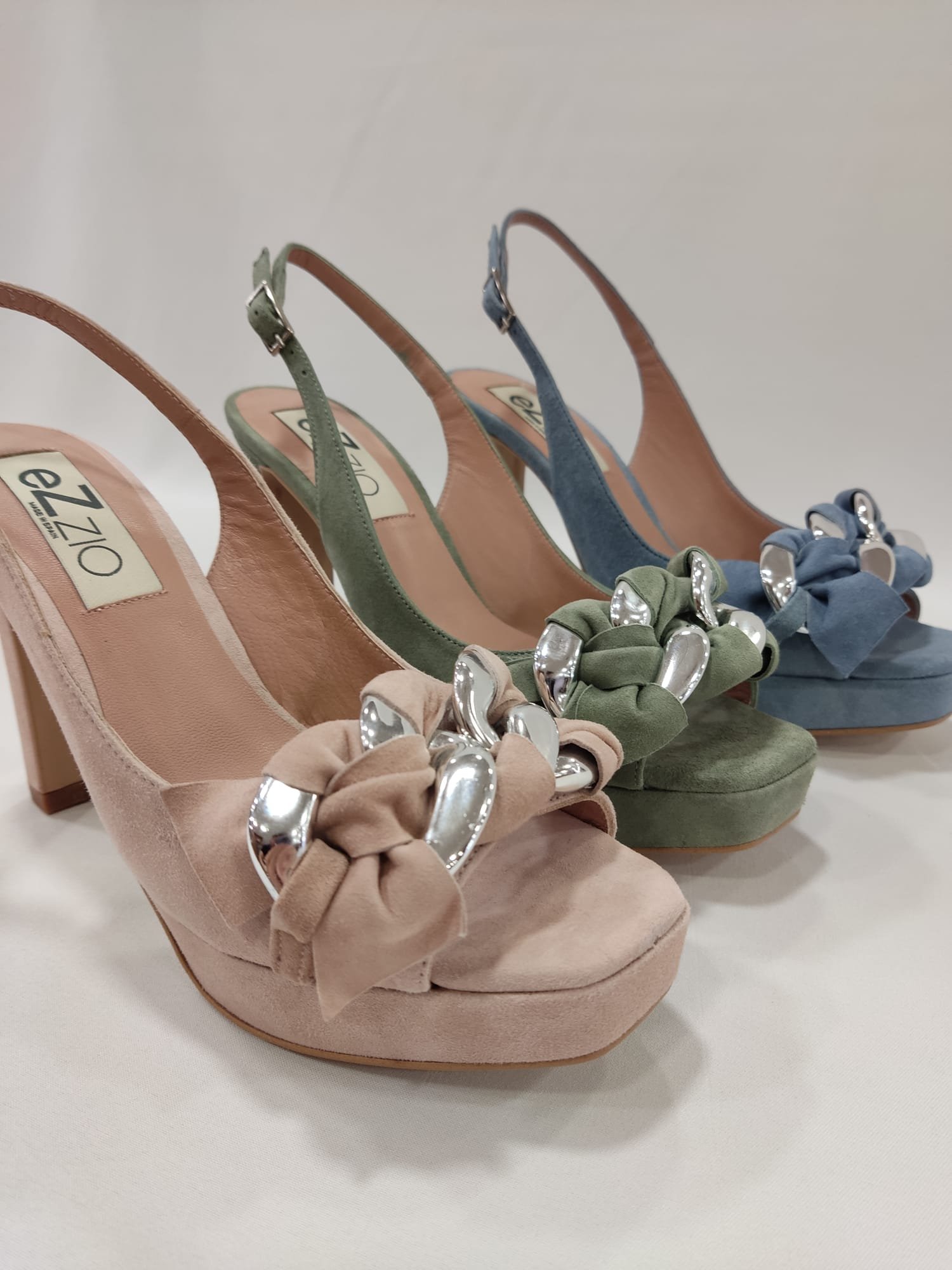 sandalia-peep-toe-milan-ezzio-tacones-laura-cadena-eslabones-celeste-azul-verde-rosa-nude-1