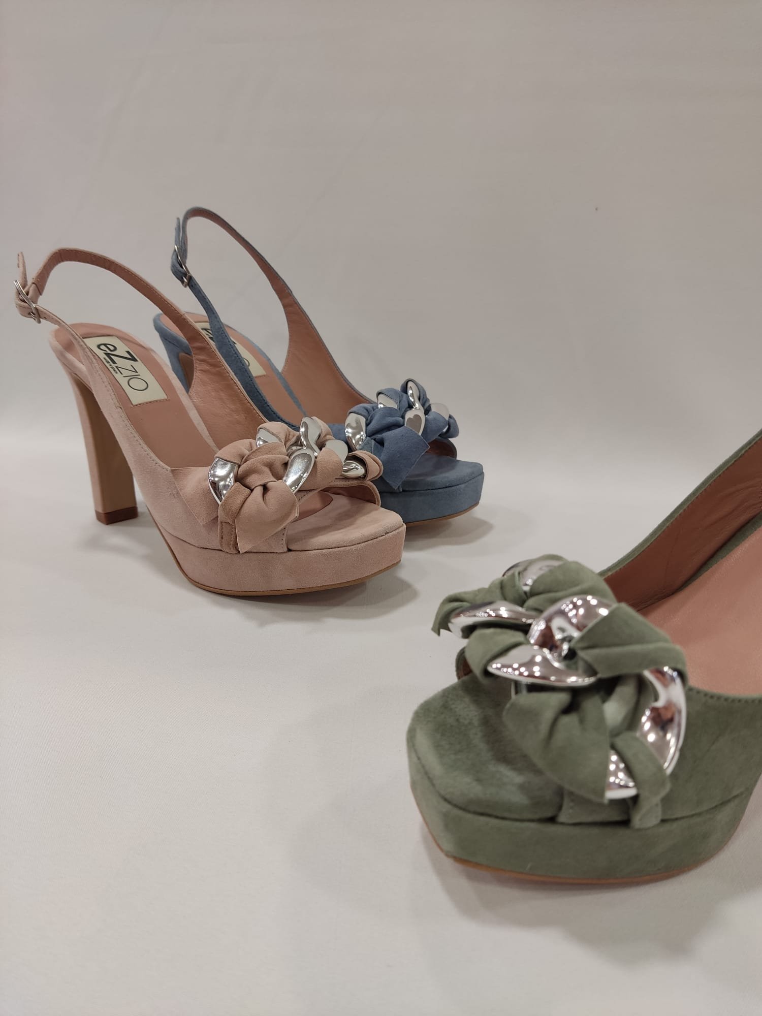 sandalia-peep-toe-milan-ezzio-tacones-laura-cadena-eslabones-celeste-azul-verde-rosa-nude-3