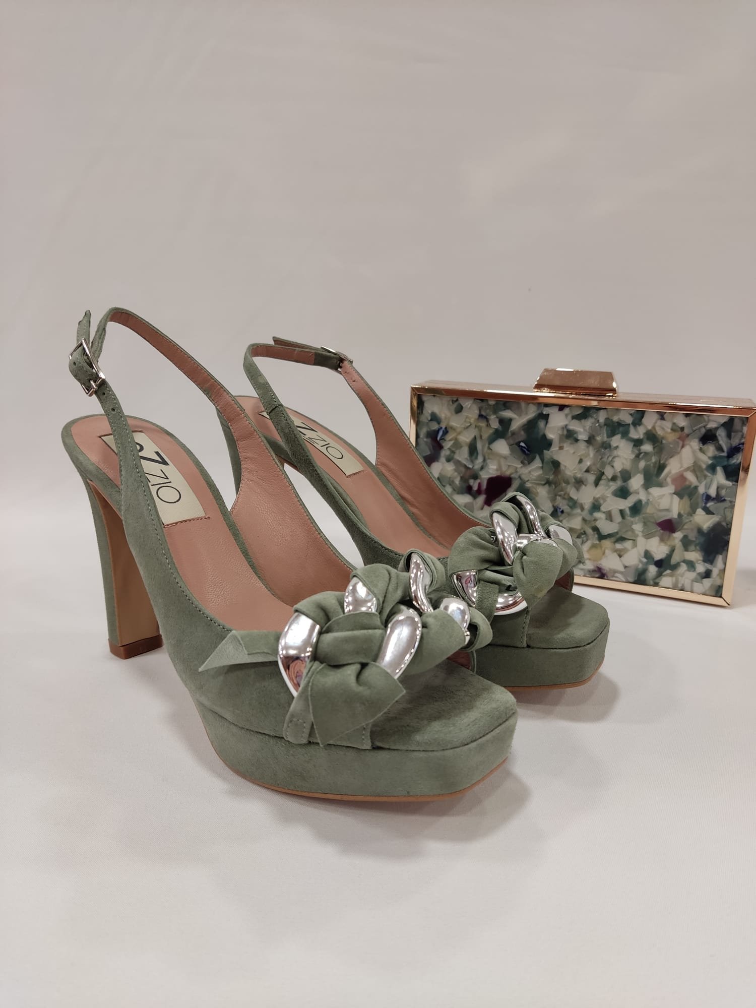 sandalia-peep-toe-milan-ezzio-tacones-laura-cadena-eslabones-celeste-azul-verde-rosa-nude-7
