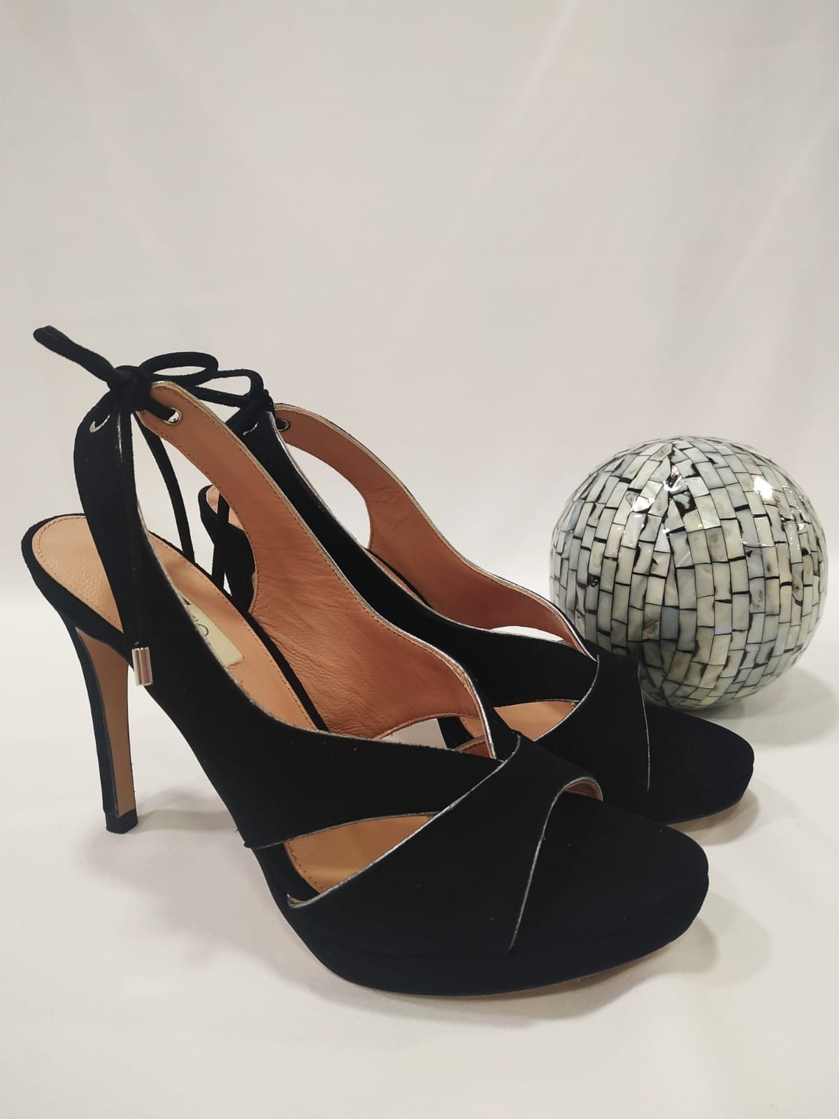 sandalia-tacon-hamal-ezzio-cordones-lostaconesdelaura-negro-2