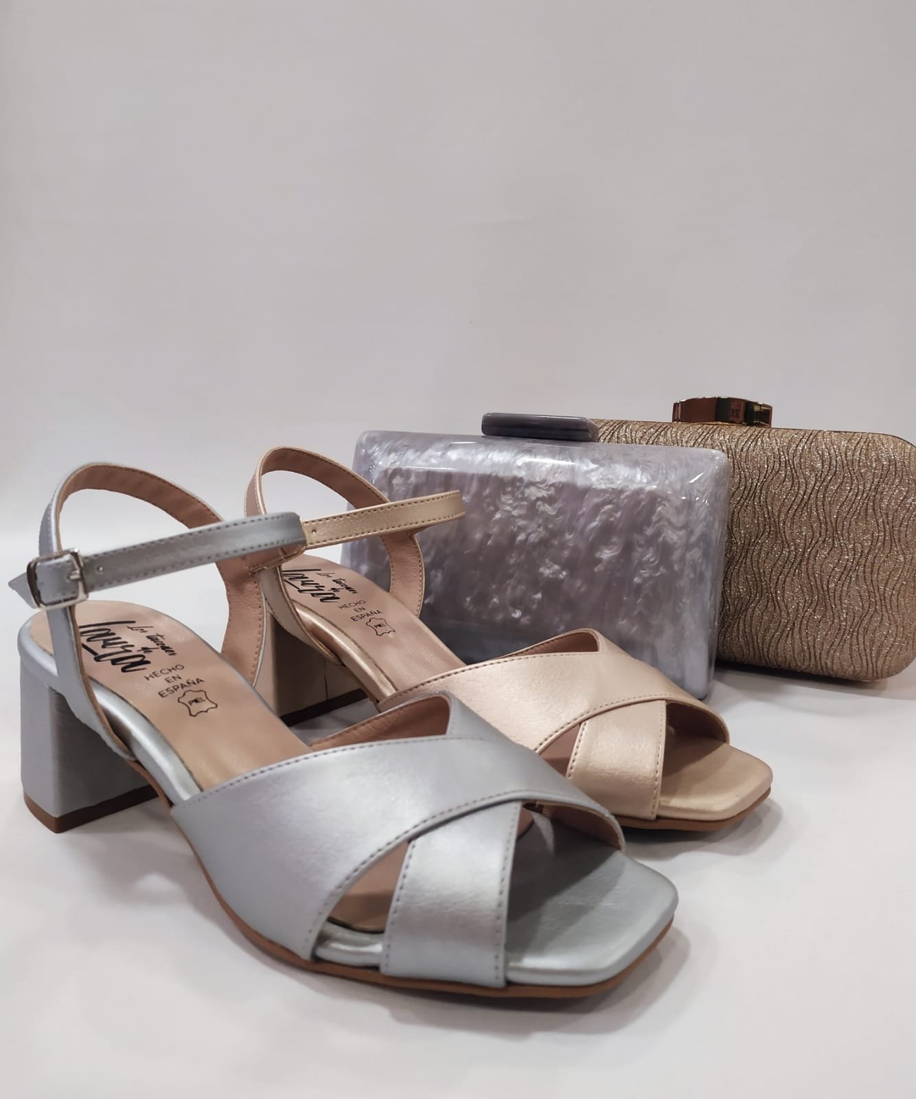 sandalia-wezen-tacones-laura-tiras-tacon-ancho-plata-oro-2