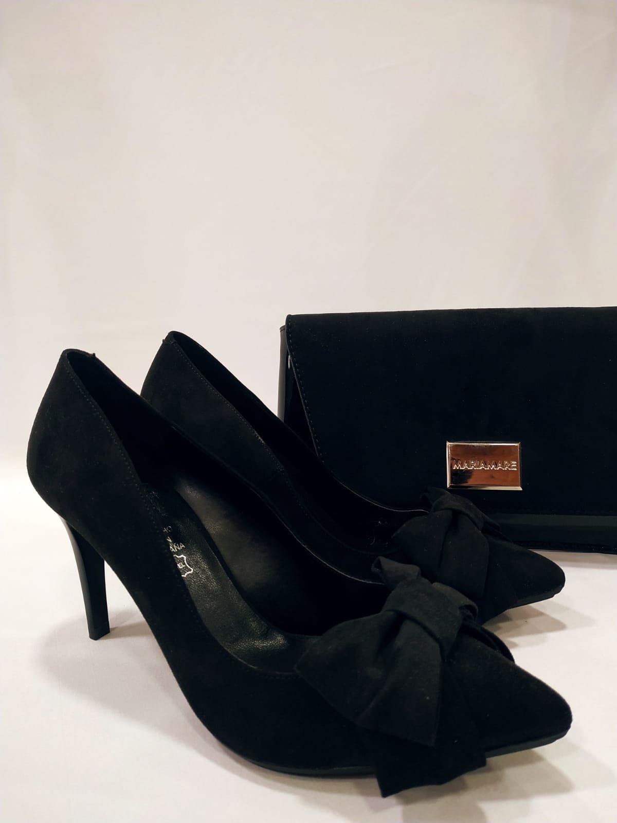 tacon-danae-cerrado-lazo-tacones-laura-basico-negro