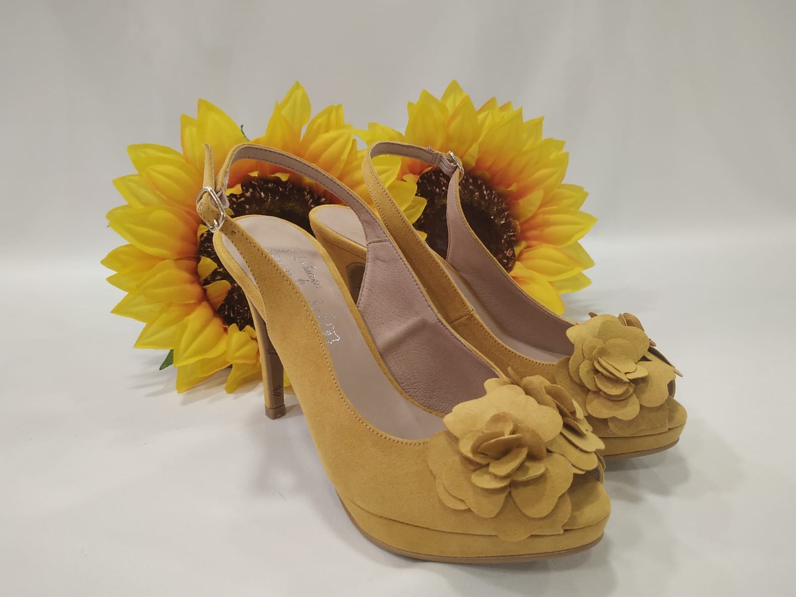 tacon-ltdl-lyra-peeptoe-flores-mostaza