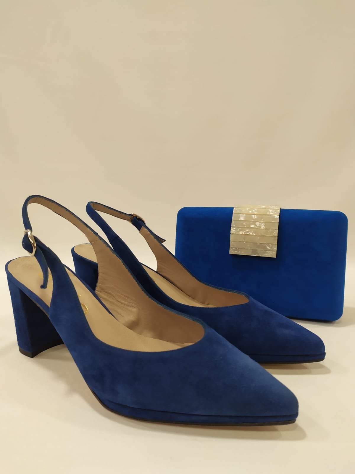 tacon-tulipano-dibia-tacones-laura-azul-klein