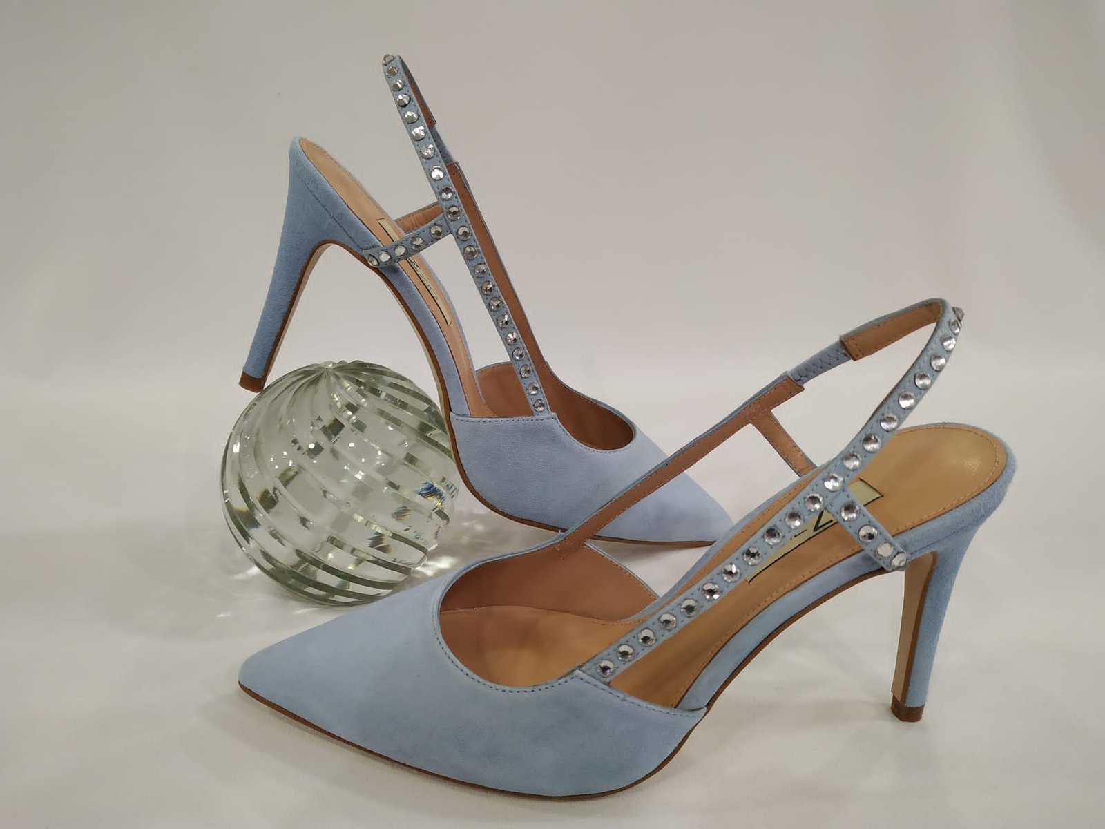 tacones-ezzio-lupus-brillants-lado-celeste-cielo-azul