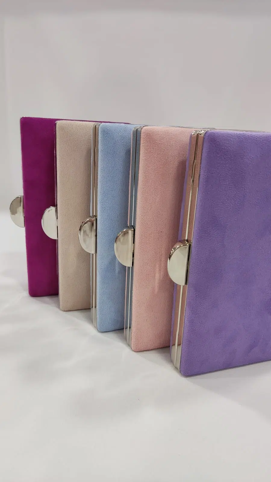 cartera-mano-clutch-liso-tacones-laura-mod-19-152-2