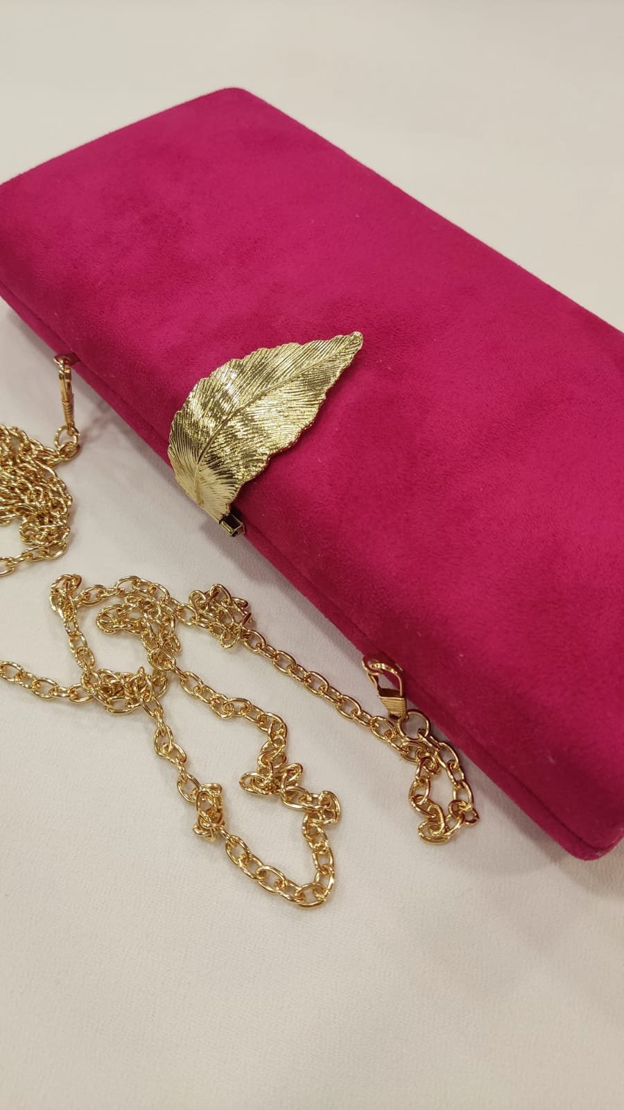 cartera-mano-clutch-tacones-laura-hoja-buganvilla-dorada-mod-19-156-2