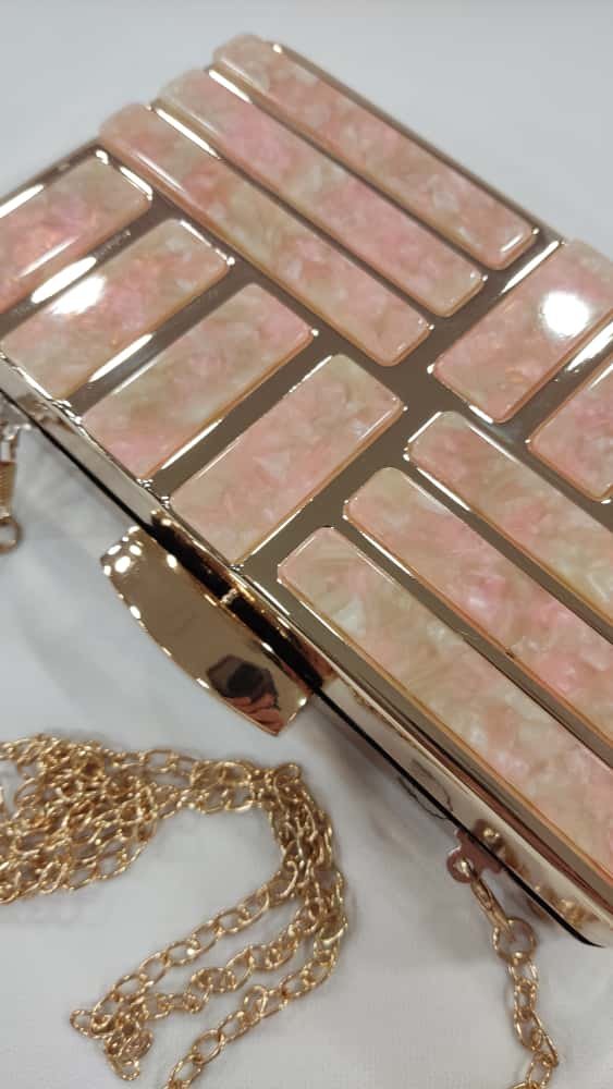 cartera-mano-clutch-tacones-laura-coral-rectangulos-anacarado-mod-12-127-1