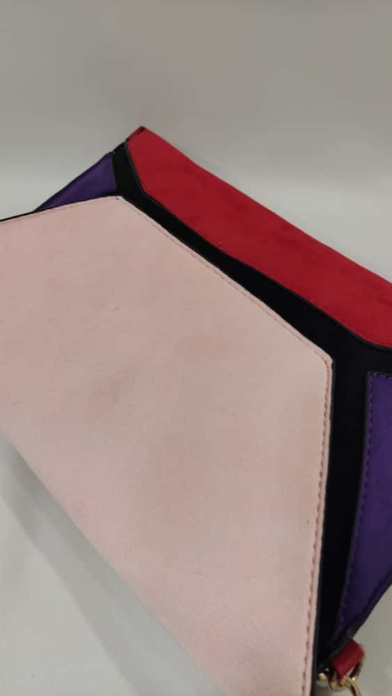 cartera-sobre-plano-tacones-laura-tricolor-rojo-morado-rosa-mod48-15-1