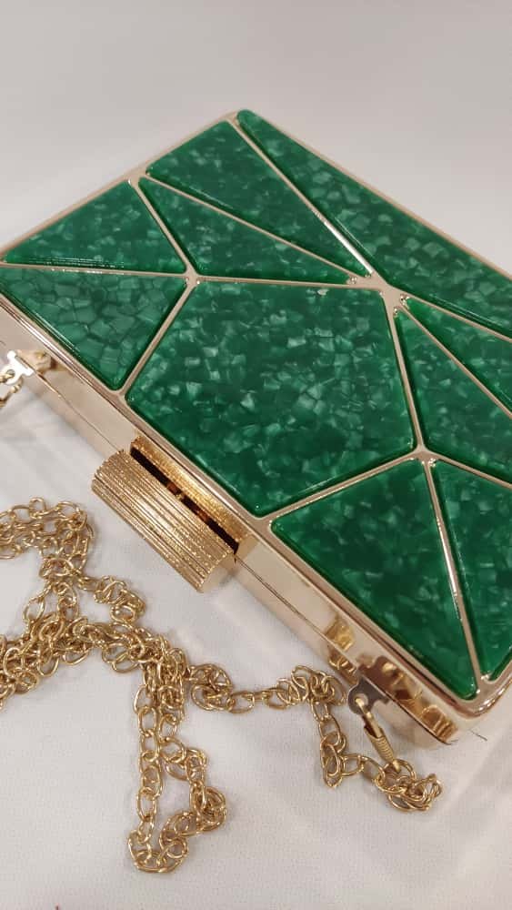 clutch-cartera-mano-tacones-laura-marco-dorado-triangulos-mod-12-129-2