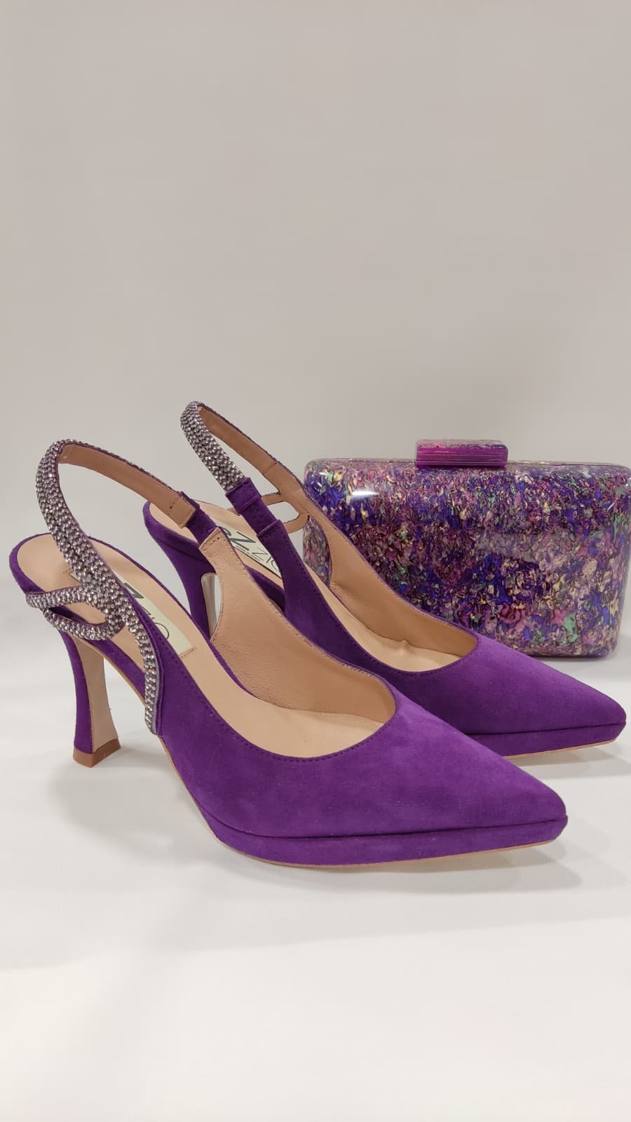 cristal-ezzio-tacones-laura-dibia-ante-swarovsky-4